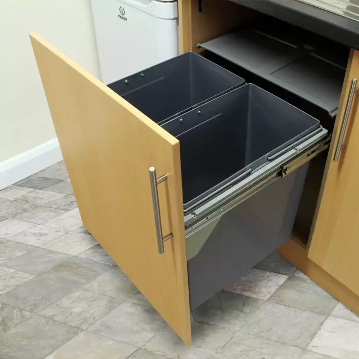 Cubo de basura extraíble para armario de cocina de ancho 255mm con